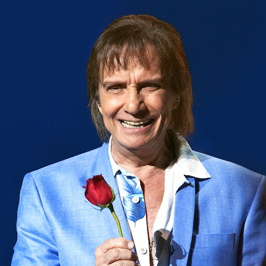 Is Roberto Angelini Rossi's Net Worth Not Publicly Available?